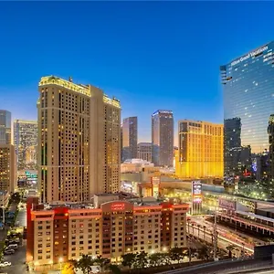 Panorama Vista Suite- 1br 2ba, Full Kitchen, Strip View, Balcony, Corner Unit United States